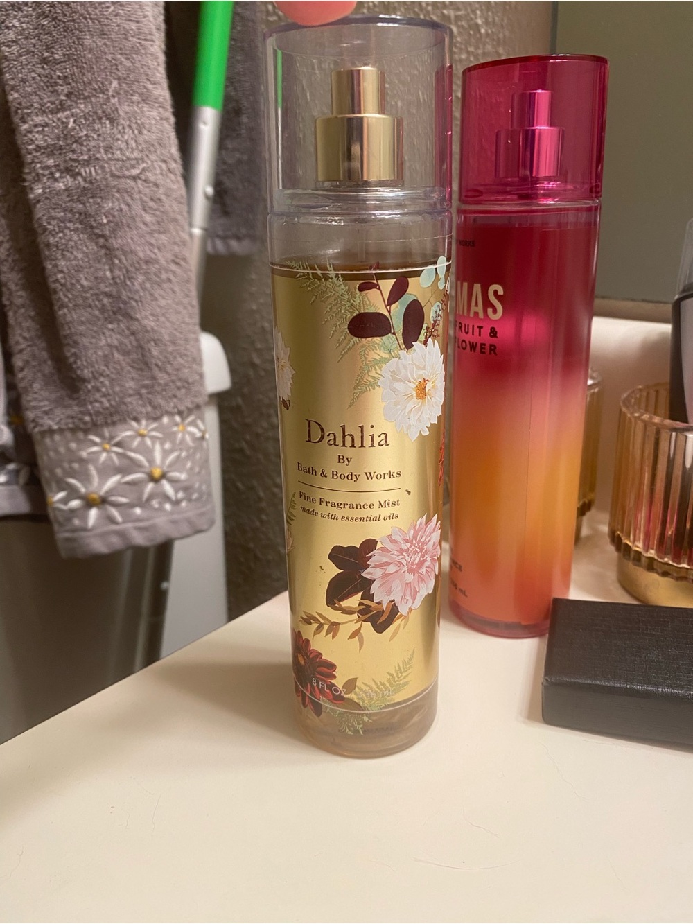 Bath & body works dahlia body spray